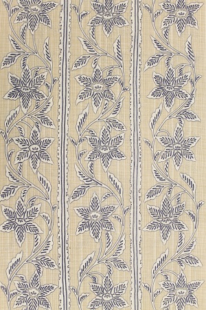 しなやかで気品あふれ、洋服の延長線上で着れるゆかた