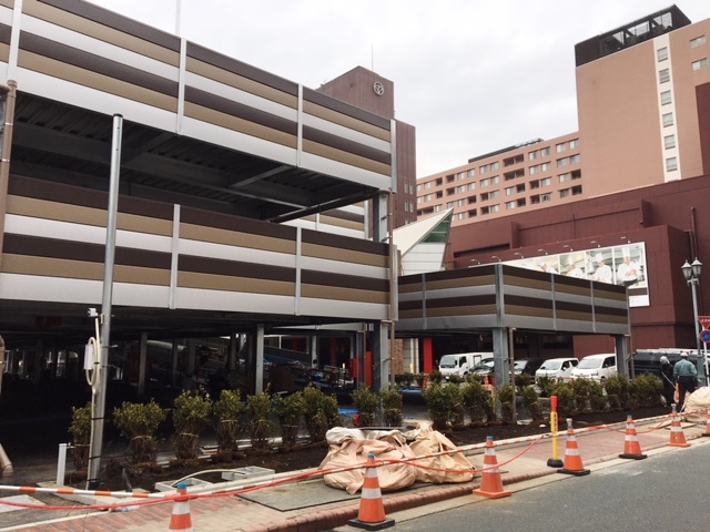 熊本ホテルキャッスル前　立体駐車場　上質着物から豊かなくらしのお手伝い　熊本市　着物専門店　わのくに