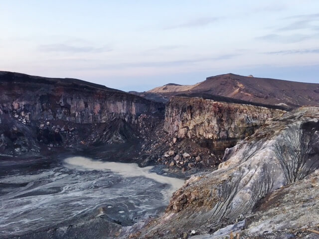 皐月・五月のご挨拶　季節をたのしむ　阿蘇百名山　中岳　高岳砂千里　熊本市中央区　着物専門店　わのくに