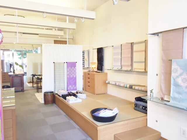 きもの宣言25周年記念展　店内　ディスプレイ　熊本市中央区　着物専門店　わのくに