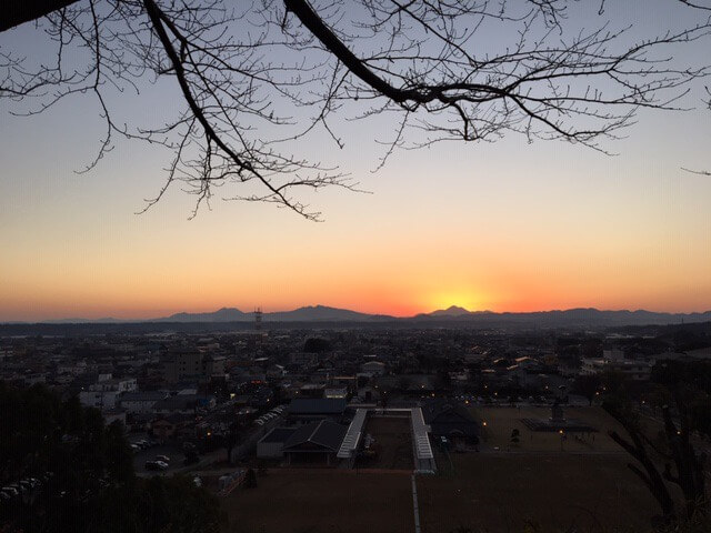 大晦日の夕焼け　熊本市中央区　着物専門店　わのくに