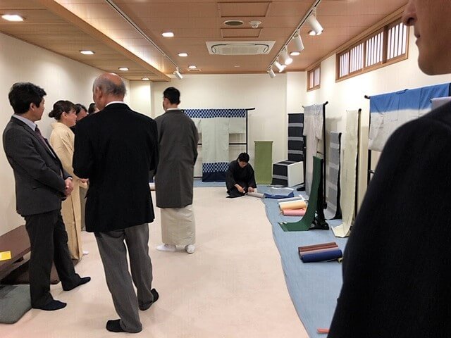 芝崎圭一作　座ぐりの着物　室町の加納織物　熊本市中央区　着物専門店　わのくに