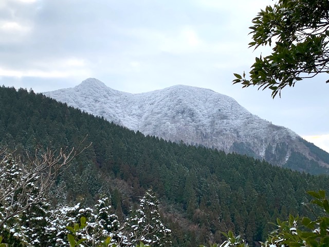 2021年　新年のご挨拶　山登り　雪山登山　鞍岳　和の國　熊本市中央区